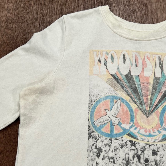 Woodstock Summer of Love 1969 Graphic Sweatshirt Cream Off-White Pullover - Picture 3 of 13